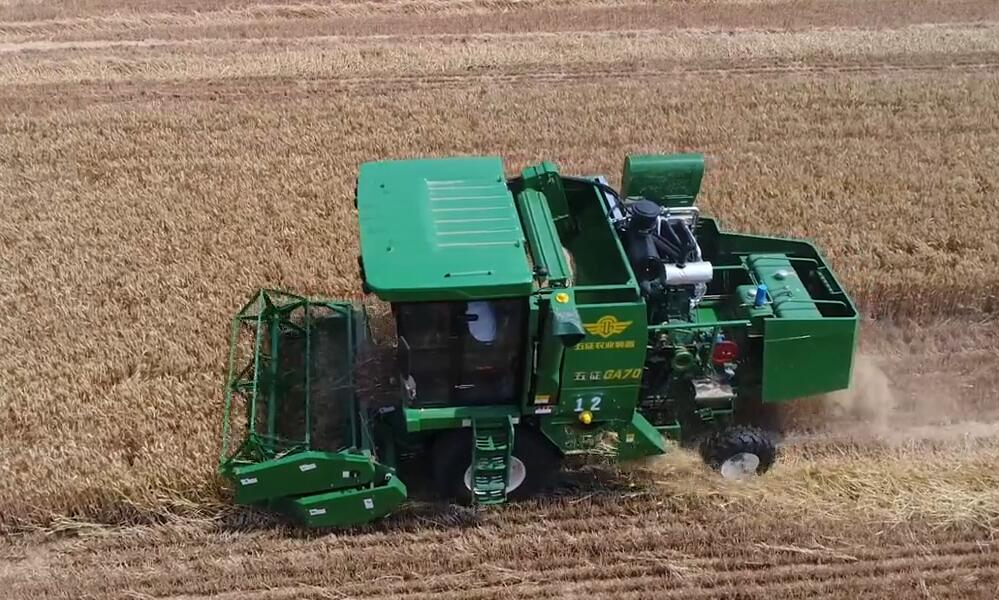 五征GA70小麦收获机